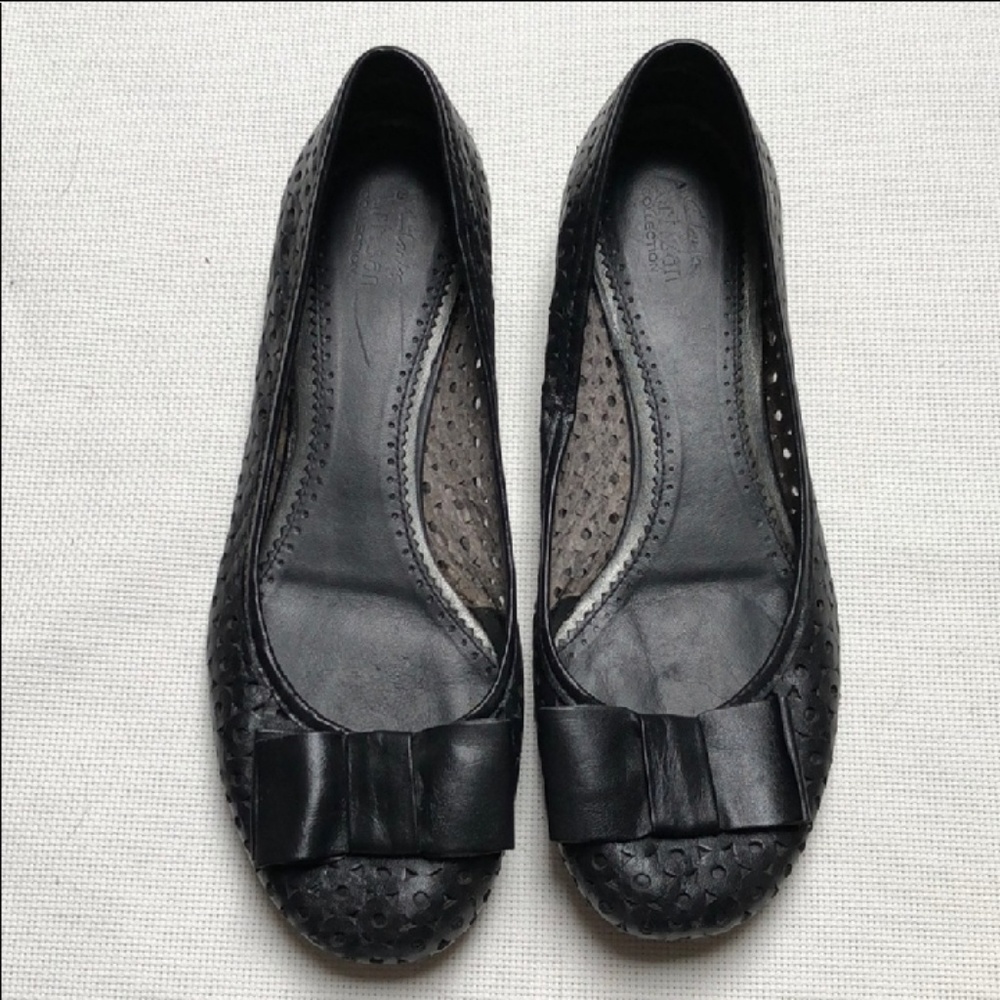 Clarks Artisan Bow Flats 8
